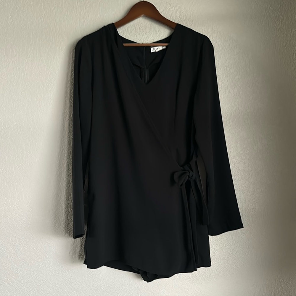 Loveriche Romper - Black- Size M.